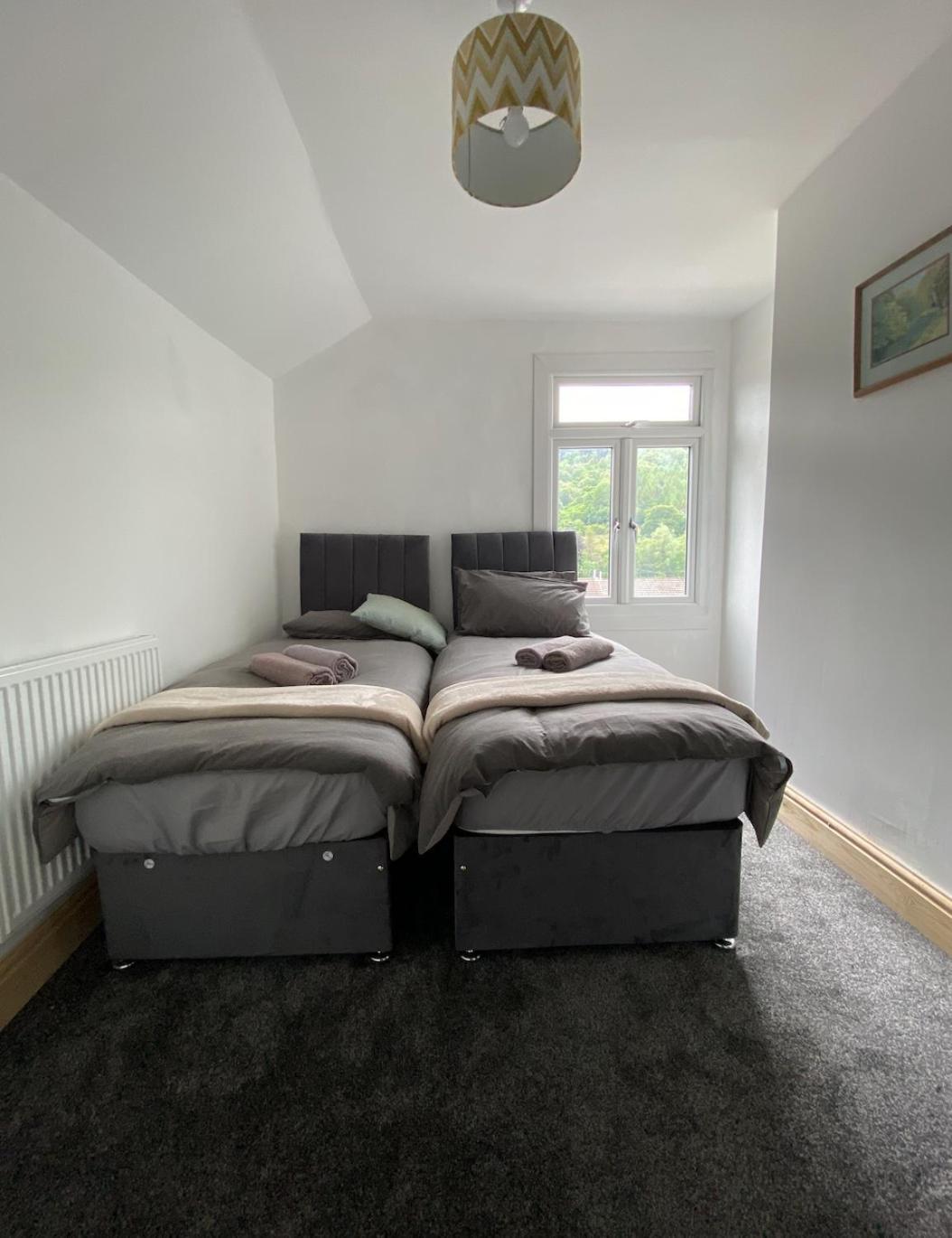 Brynhyfryd Cottage Aberaman Esterno foto